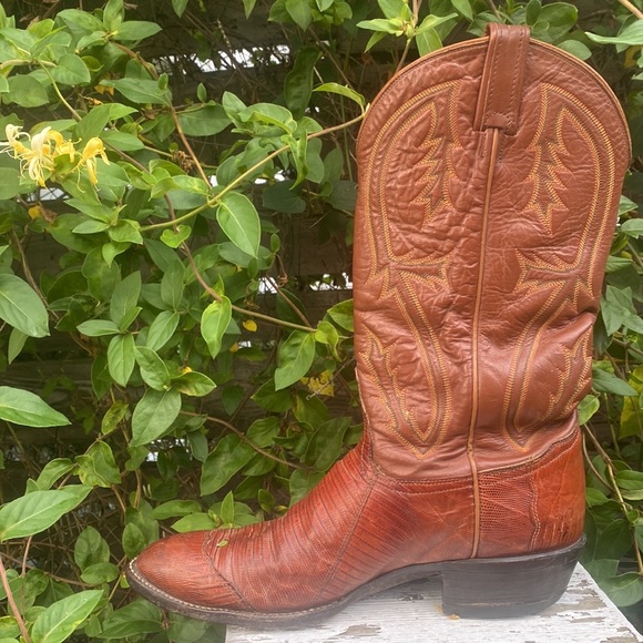 Tony Lama brown lizard skin boots size 9.5B (narrow) 14.5” tall style 8530 USA - Picture 4 of 13
